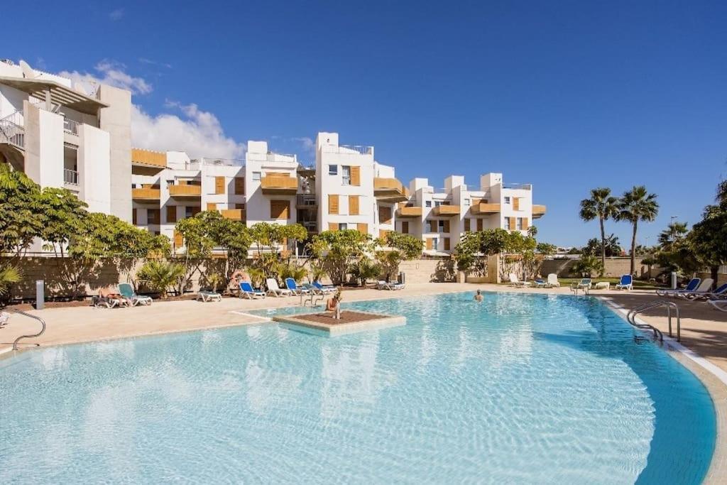 El Medano Beachfront Triplex Penthouse With Pool, Rooftop, Sea View Exterior photo